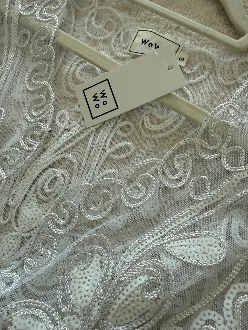 #256⭐️WHITE LACE CAPE